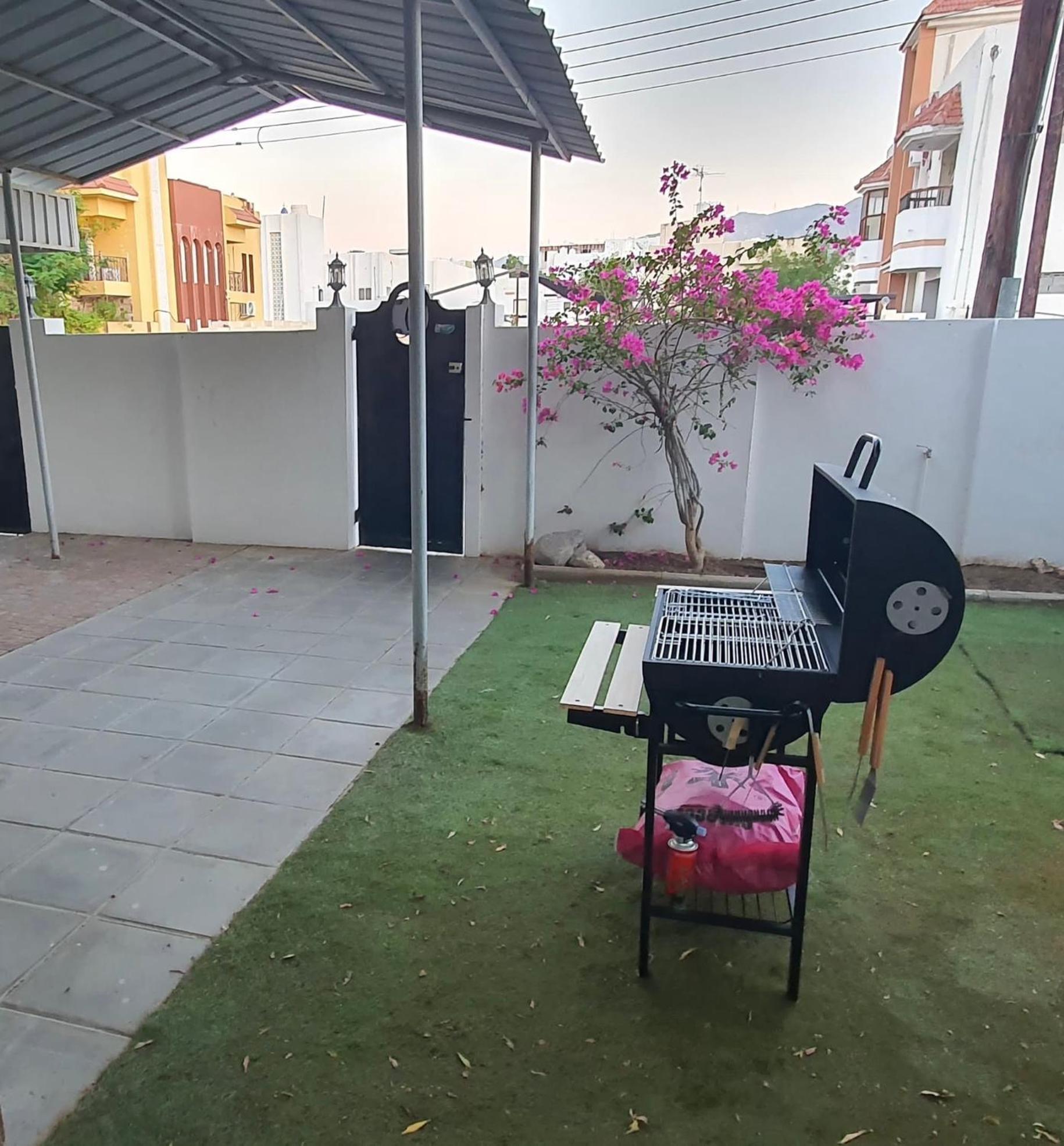 Legacy Hostel Muscat Exteriör bild